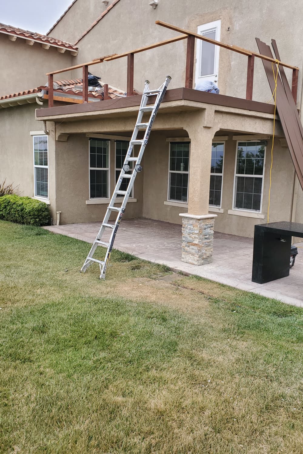 Outdoor living space — Simi Valley — photo 11