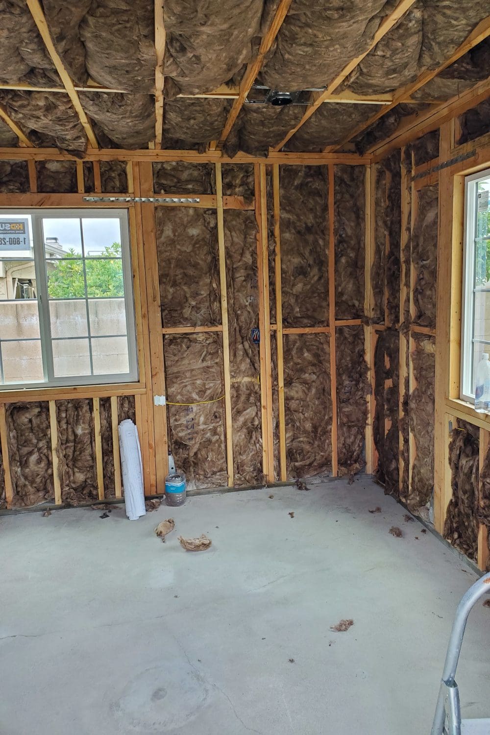 A room with some insulation on the wall